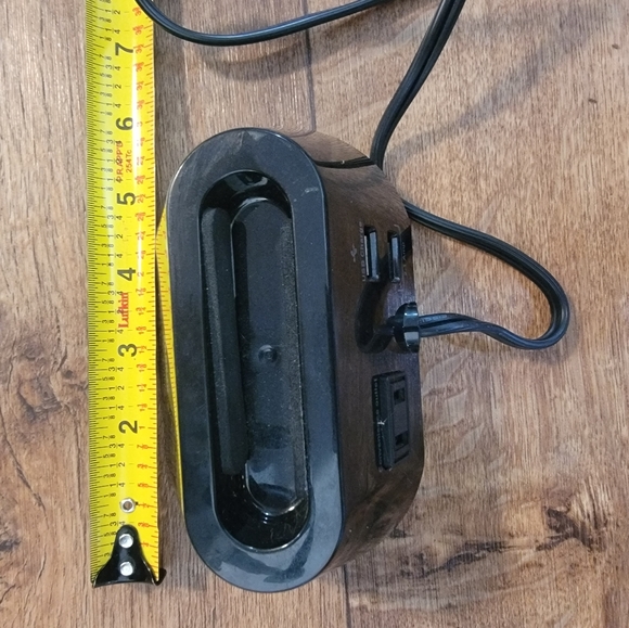 RCA Phone charger and USB charging station - Picture 4 of 4